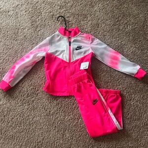 Nike Girls Tracksuit Size 6